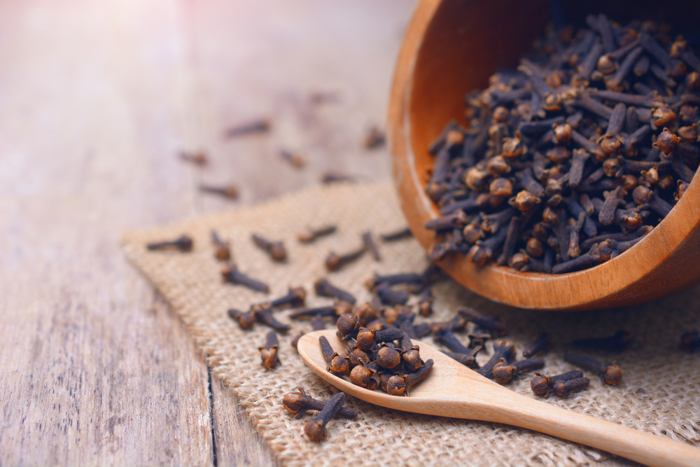 A bowl of cloves